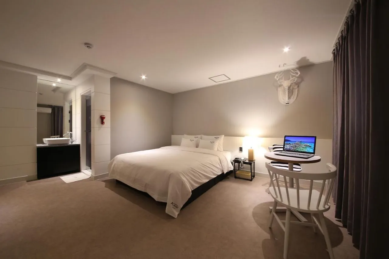Almond Hotel Gupo Station Busan 2*,