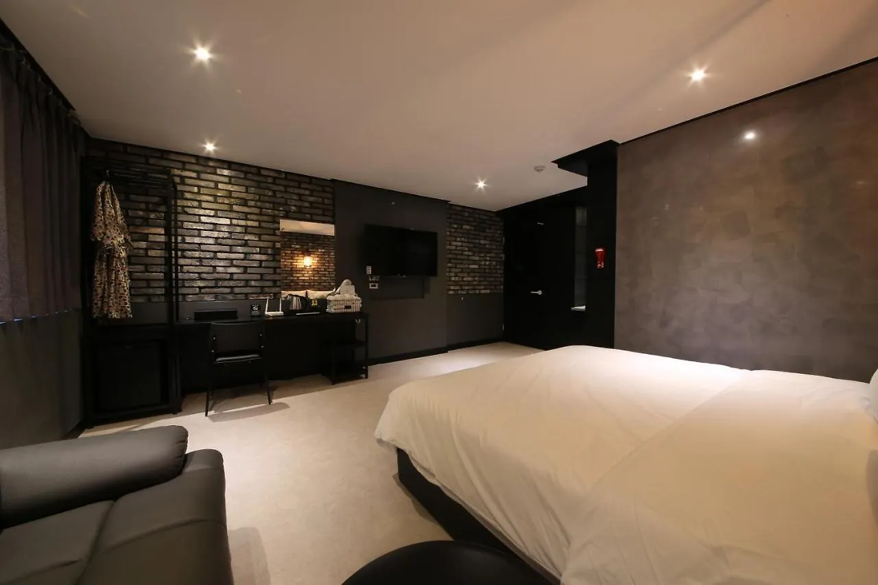 Almond Hotel Gupo Station Busan South Korea