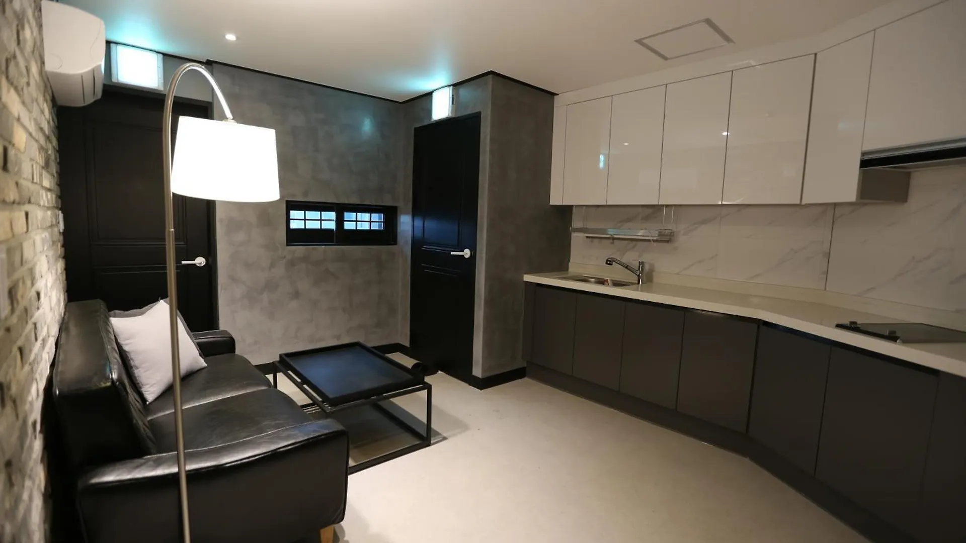 Almond Hotel Gupo Station Busan 2*,  South Korea